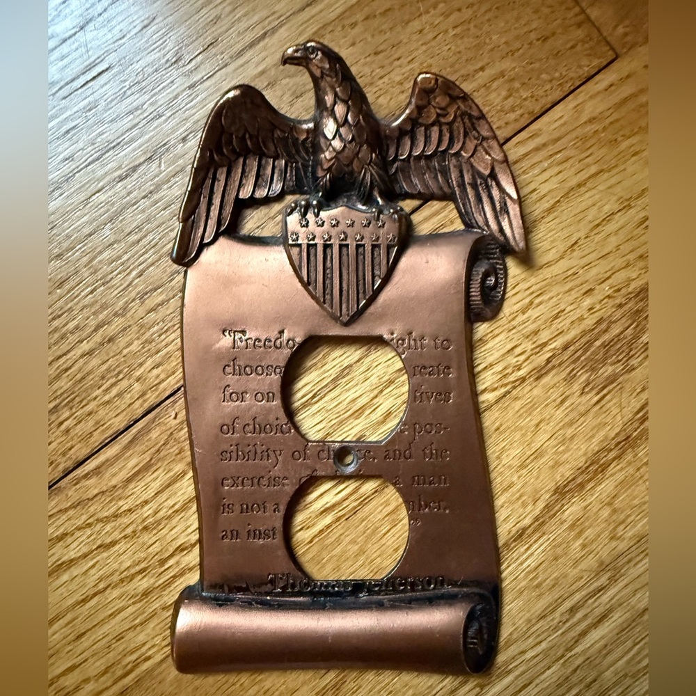 Thomas Jefferson Vintage Dual Outlet Cover Plate